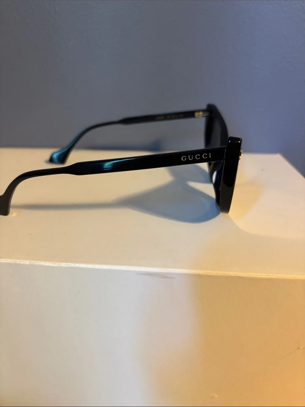 Womens Gucci Sunglasses (GG0626s).